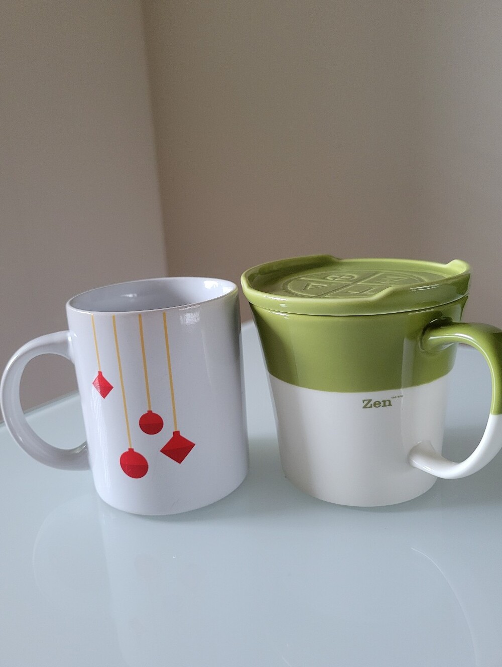 2 Starbucks Coffee Mugs